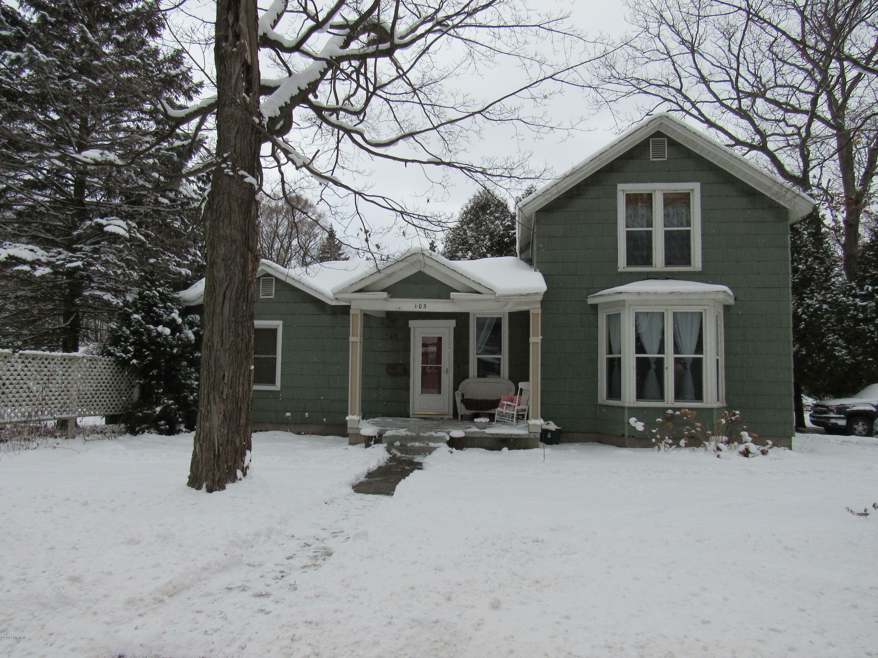 Property Photo:  103 W Lincoln Street  MI 49461 