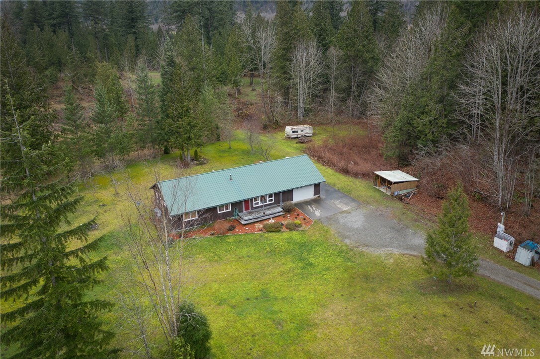 Property Photo:  9075 Kendall Rd  WA 98295 