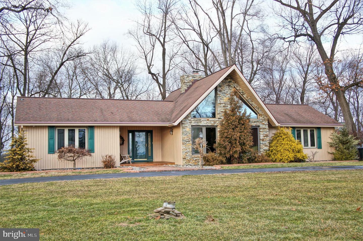 Property Photo: 1907 Ridge Road PA 17022