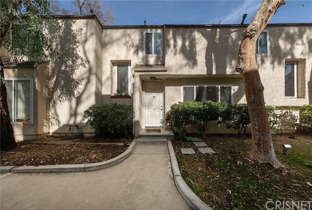 Property Photo:  5662 Etiwanda Avenue 9  CA 91356 