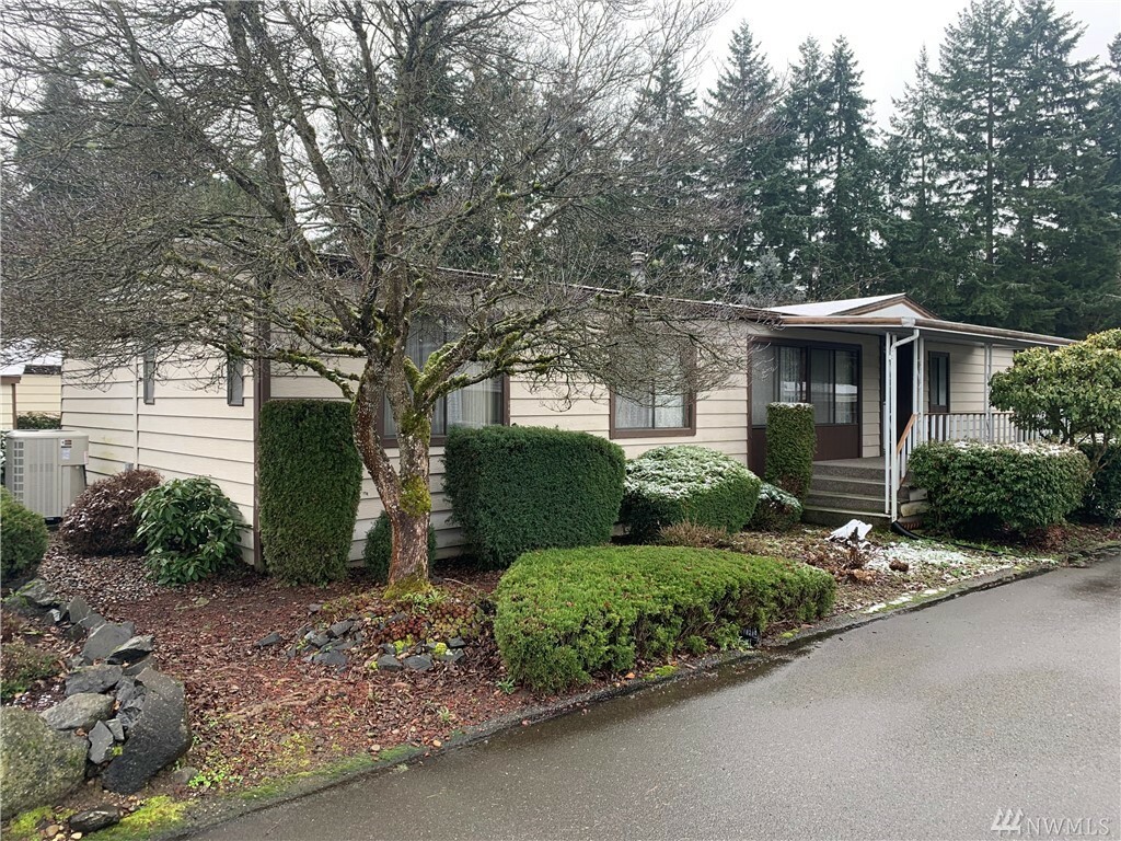 Property Photo: 5114 89th St E 40 WA 98446