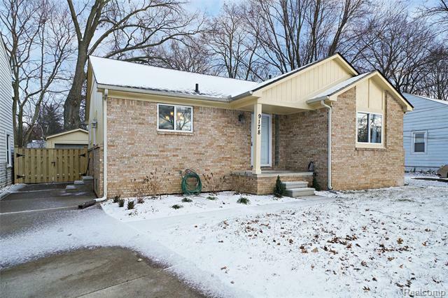 Property Photo:  9178 Deering Street  MI 48150 