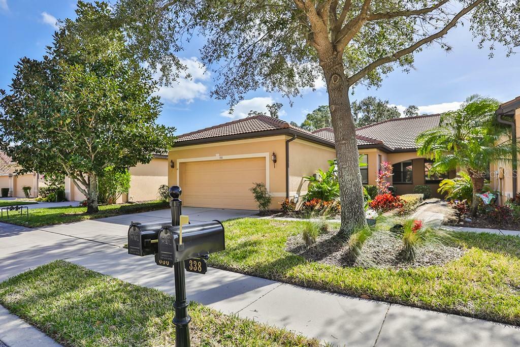 Property Photo: 336 Seneca Falls Drive FL 33572
