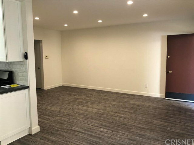 Property Photo:  7518 Lexington Avenue 2  CA 90046 