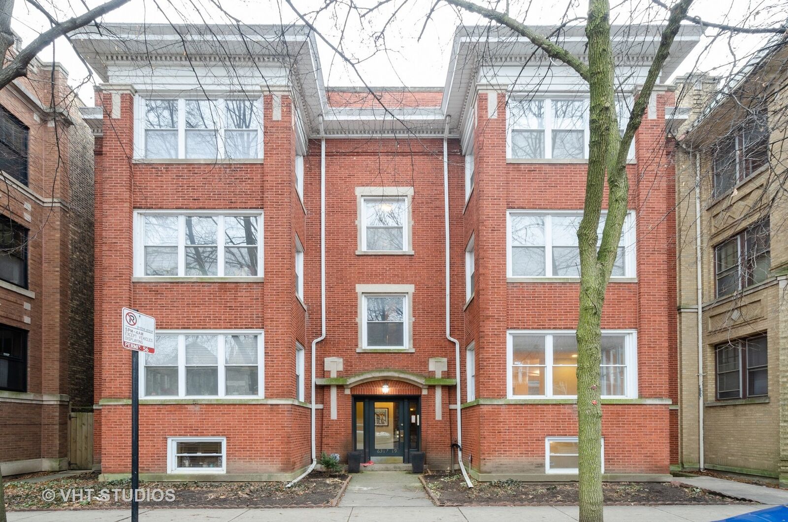 Property Photo: 6317 North Glenwood Avenue 1S IL 60660