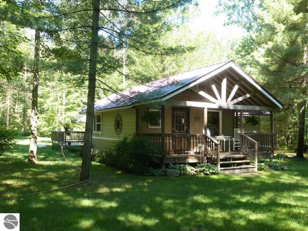 Property Photo: 1811 NE Beaverton Avenue MI 49646