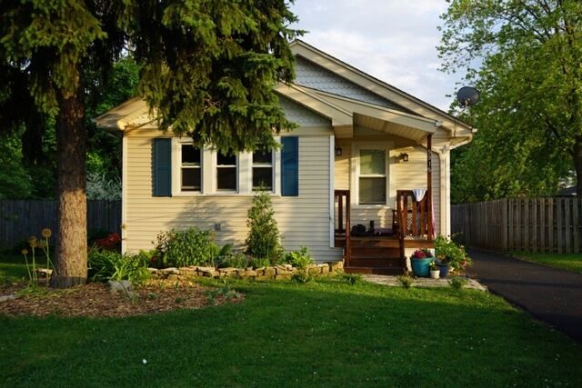 Property Photo:  5915 Ridge Avenue  IL 60163 