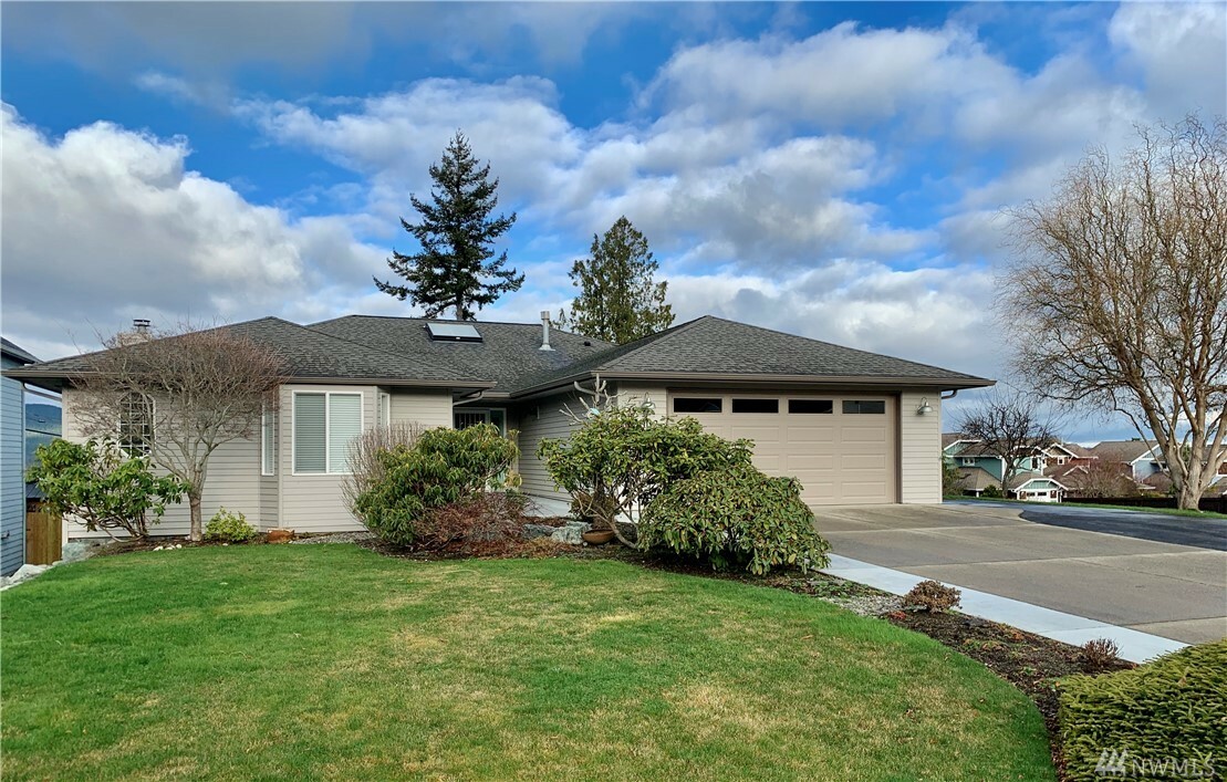 Property Photo:  4002 W 3rd  WA 98221 