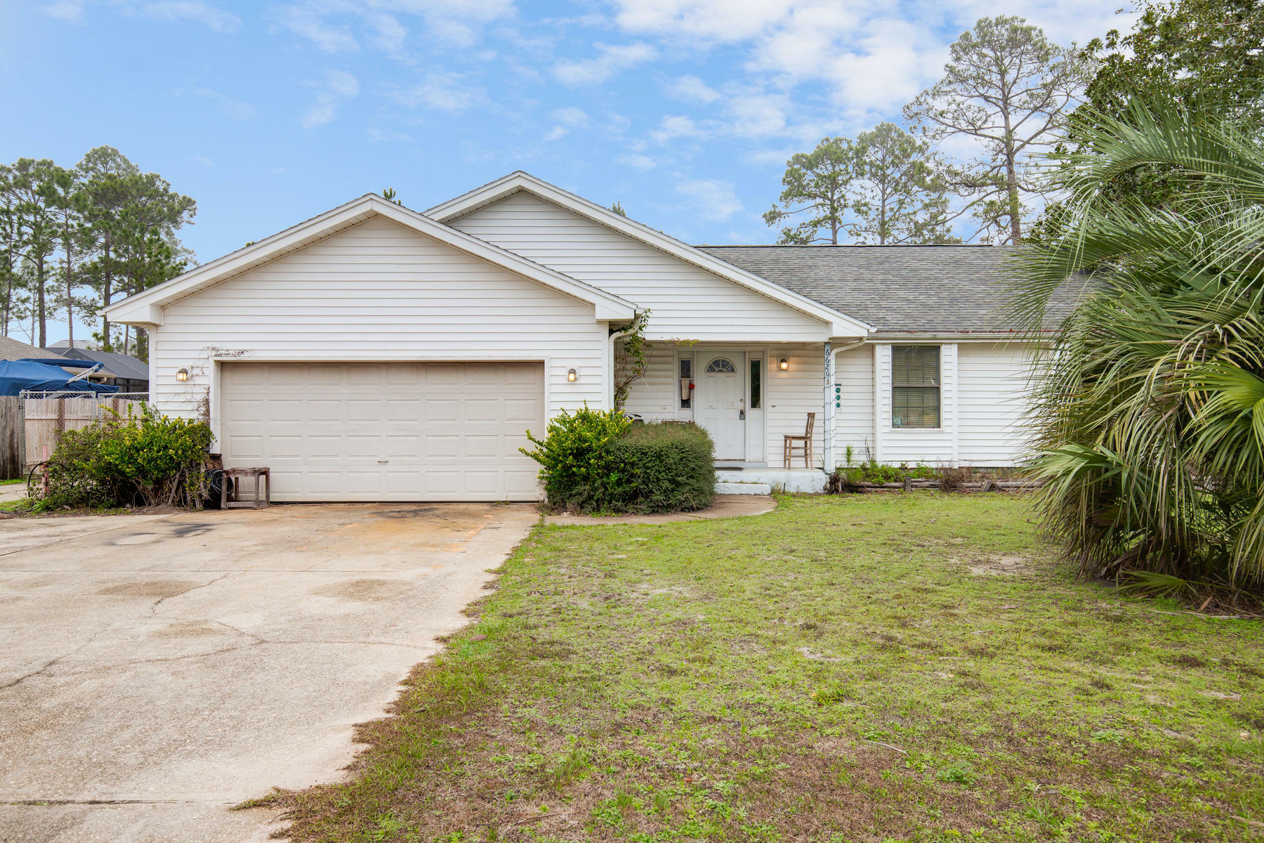 Property Photo: 6626 Leisure Street FL 32566