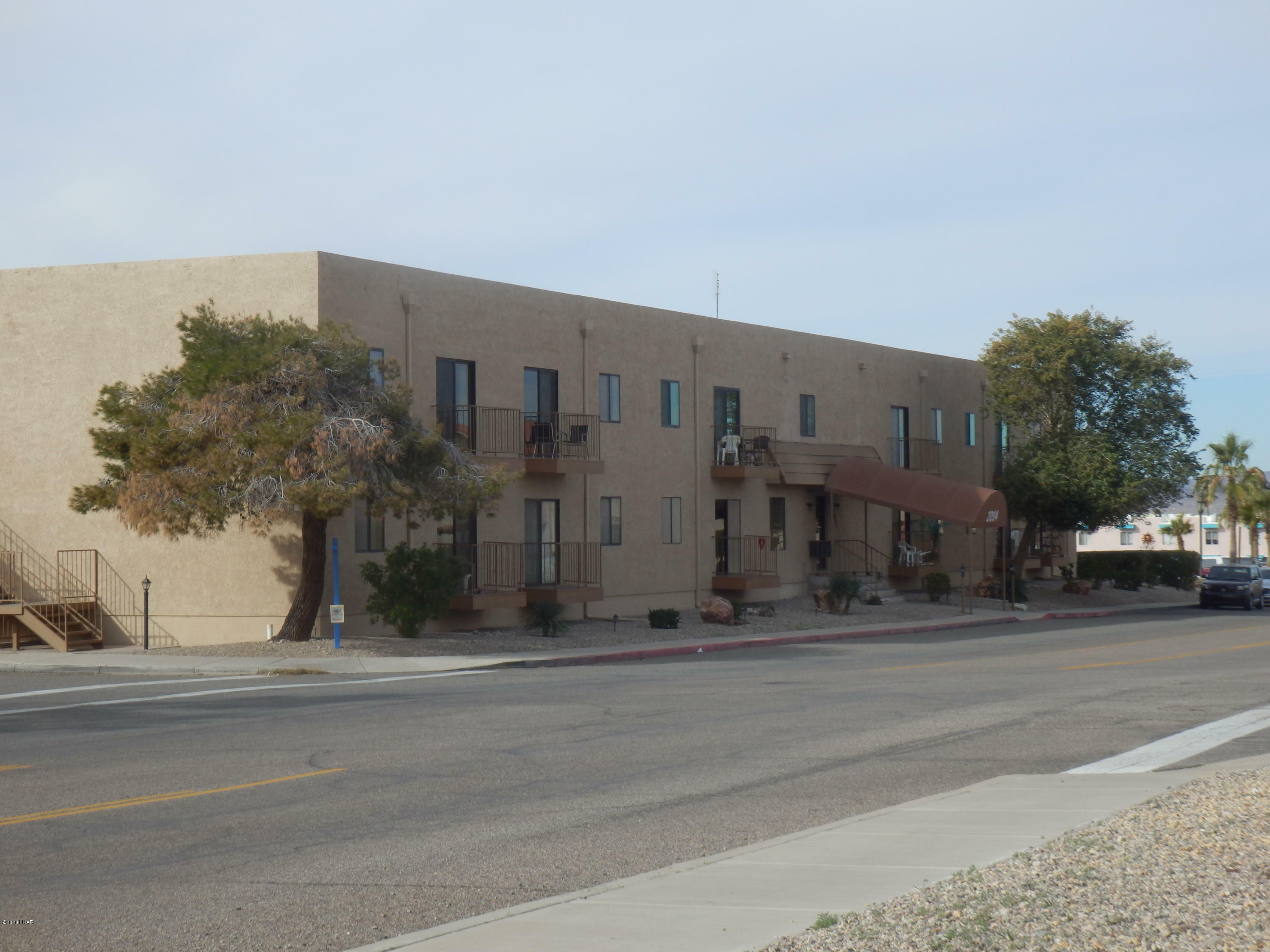 Property Photo:  2094 Mesquite Ave 122  AZ 86403 