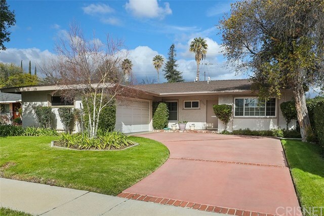 Property Photo:  23753 Welby Way  CA 91307 