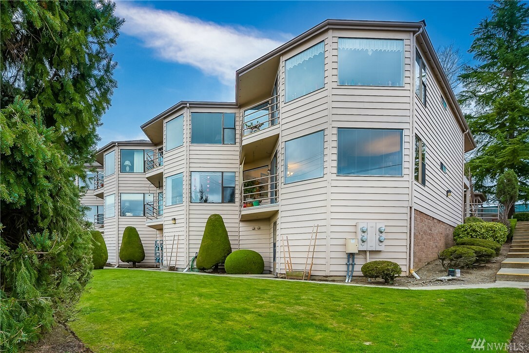 Property Photo:  121 Front St 11  WA 98264 