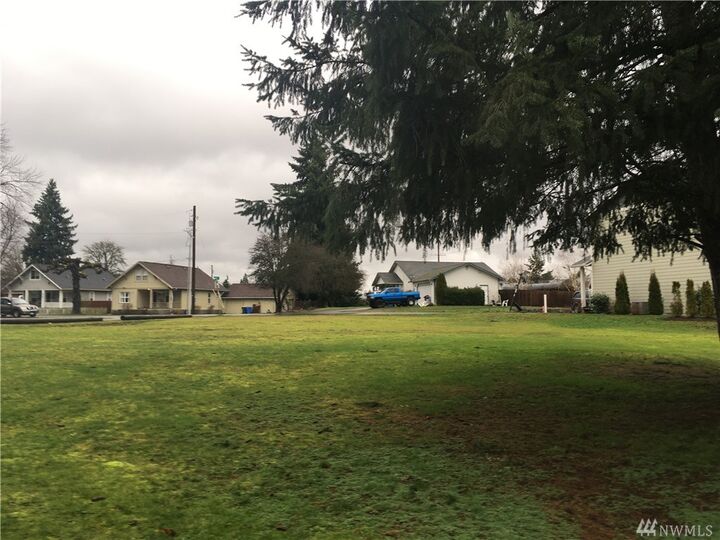 Property Photo:  312  L Street  WA 98531 