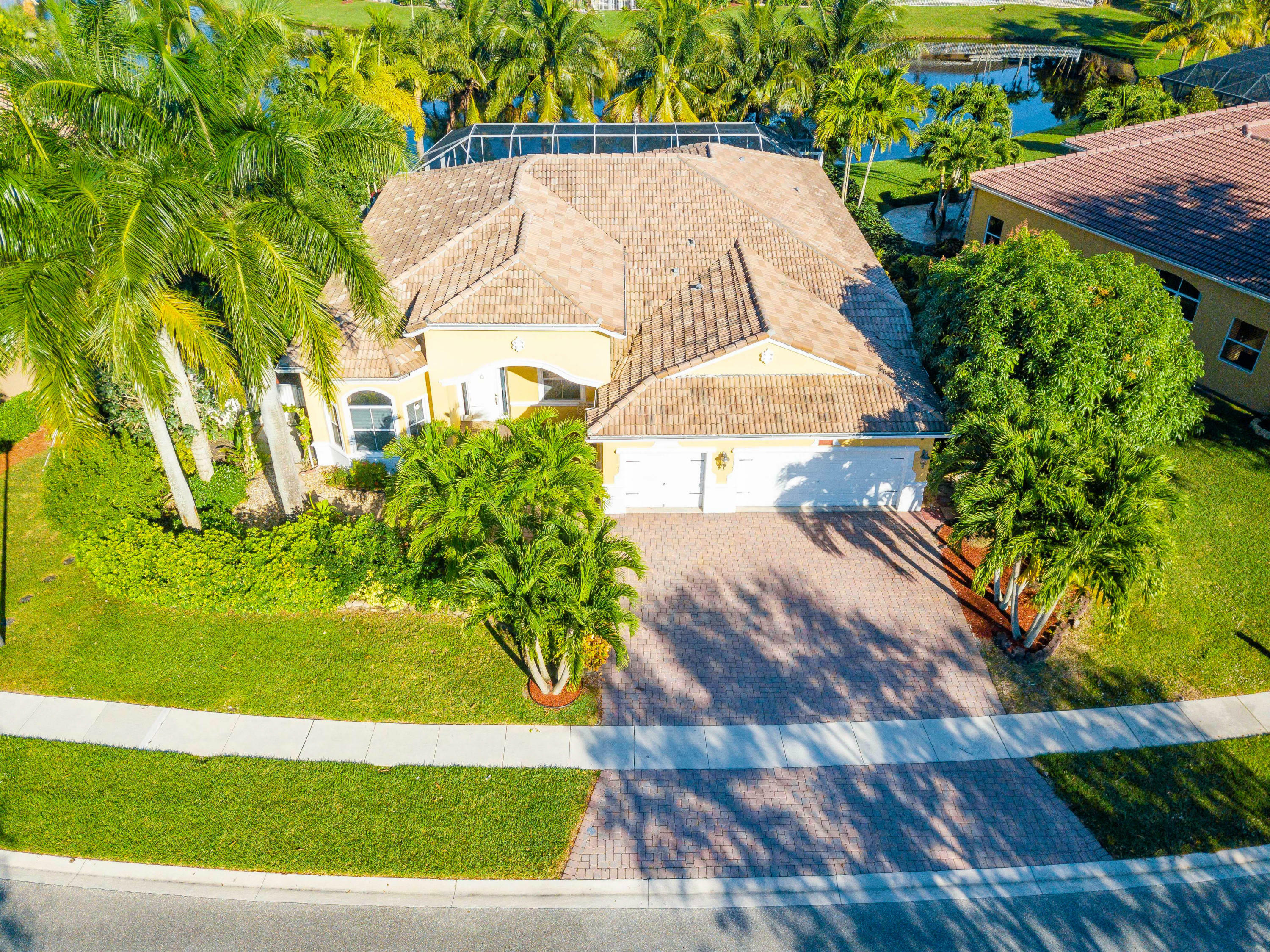 Property Photo:  6850 Finamore Circle  FL 33467 