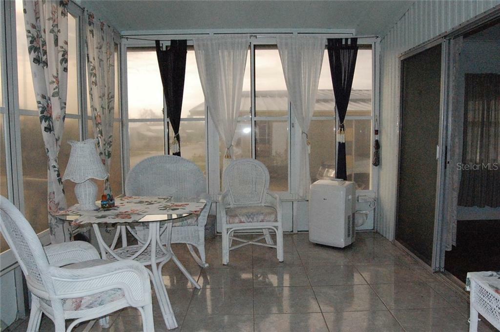 Property Photo: 2101 Manoa Drive FL 34691