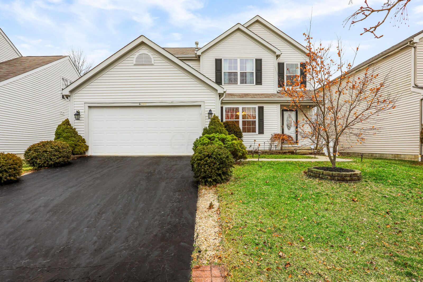 Property Photo:  4298 Nafzger Drive  OH 43230 