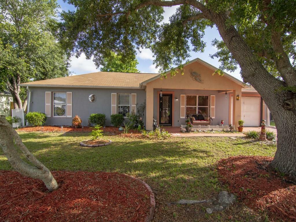 Property Photo:  106 Osceola Avenue  FL 32958 