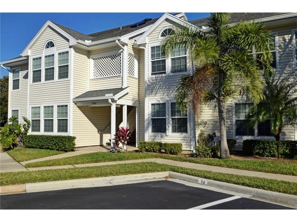 Property Photo:  1940 Westminster Circle 7-7  FL 32966 