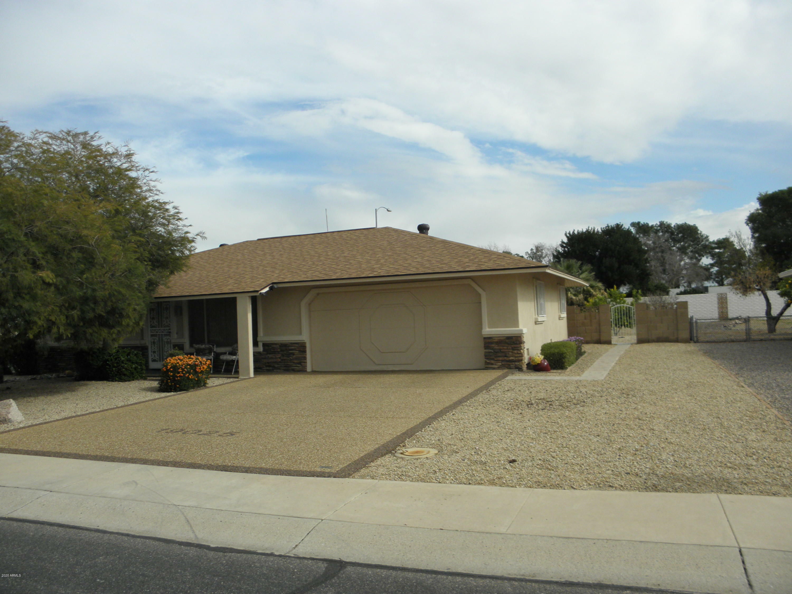 Property Photo: 19025 N 99th Drive AZ 85373