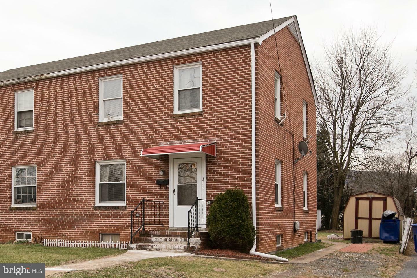 Property Photo:  311 E Prospect Street  VA 22630 