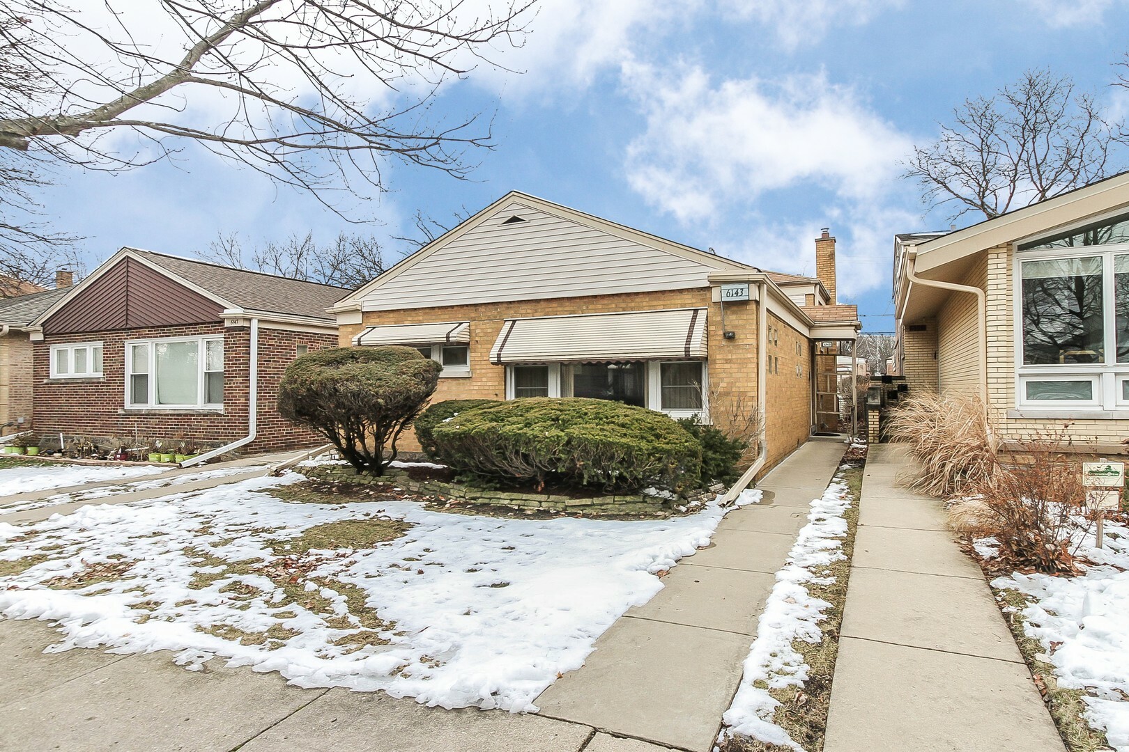 Property Photo: 6143 North Springfield Avenue IL 60659