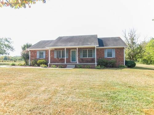 Property Photo:  1705 Thompson Station Rd W  TN 37179 