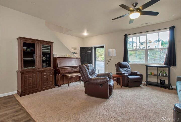 Property Photo:  1721  Butler Court NW  WA 98502 