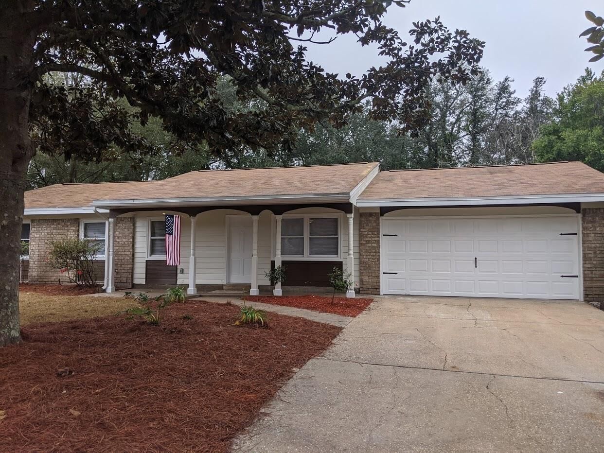 Property Photo:  614 Spencer Drive  FL 32547 