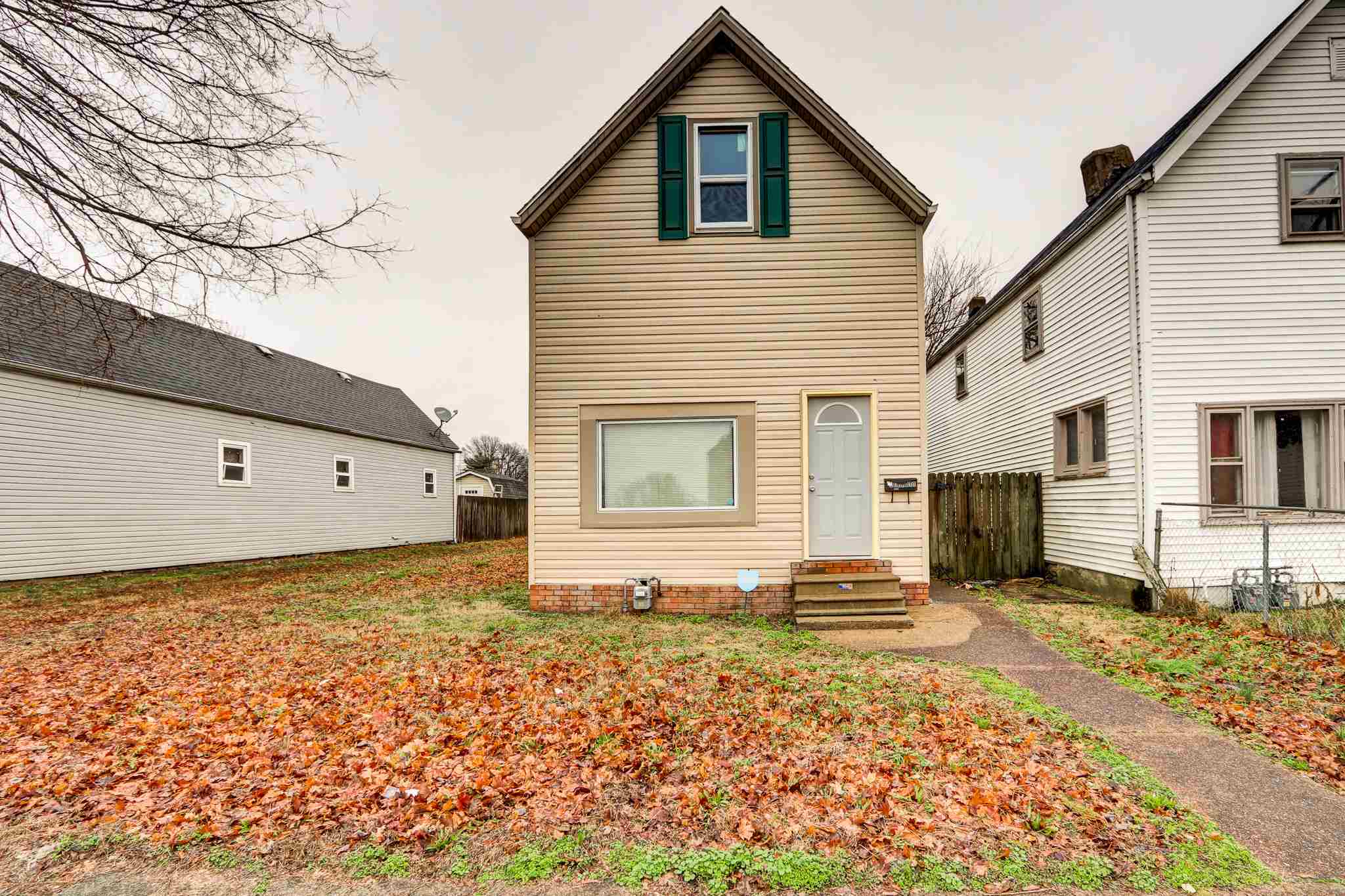 Property Photo:  1115 N Elliott Street  IN 47711-5119 