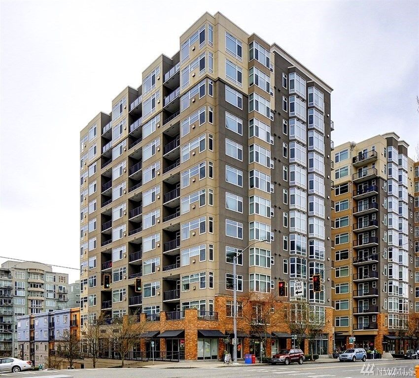 Property Photo:  2801 1st Ave 515  WA 98121 