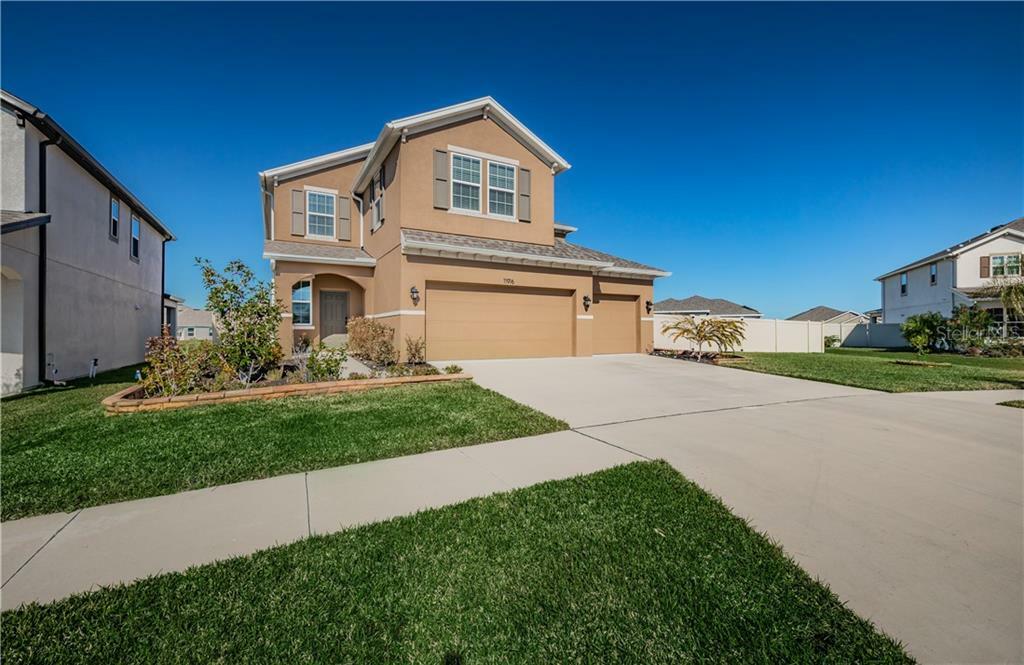 Property Photo: 11916 Tetrafin Drive FL 33579