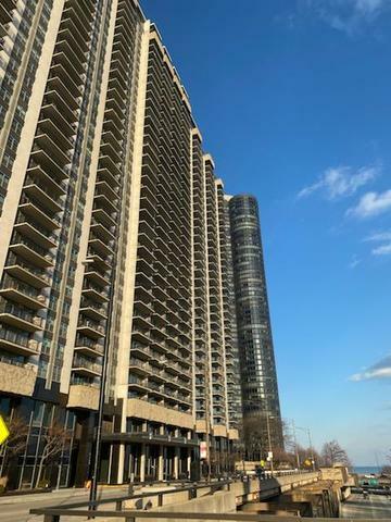 Property Photo:  400 East Randolph Street 3306  IL 60601 