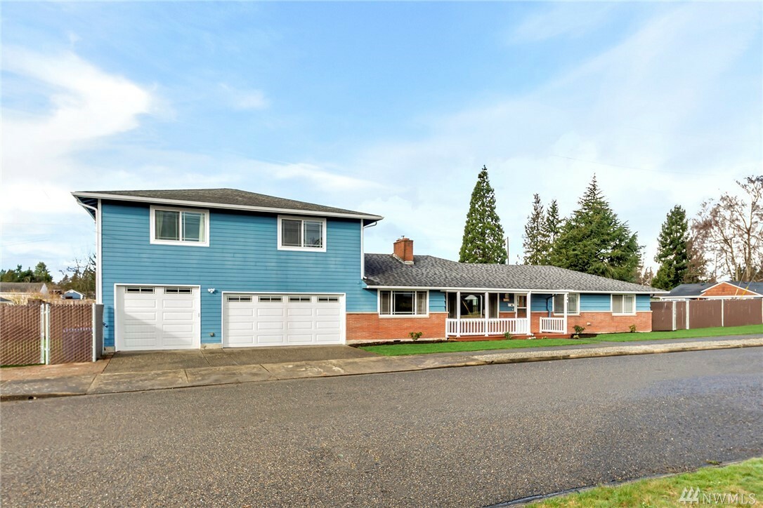 Property Photo:  714 N Cheyenne St  WA 98406 