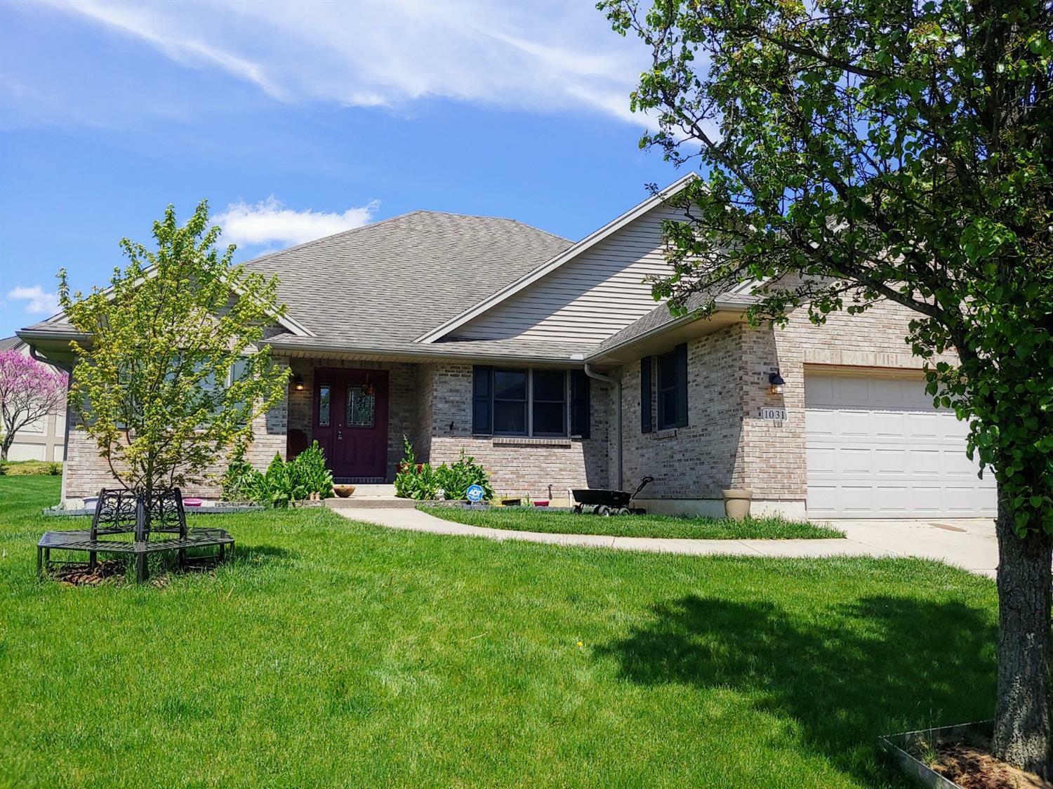 Property Photo:  1031 Hickory Trail Dr  OH 45177 