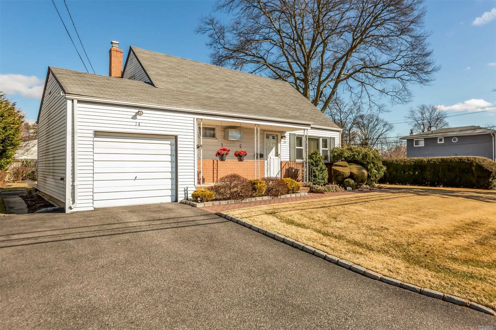 Property Photo:  14 Madison Drive  NY 11757 