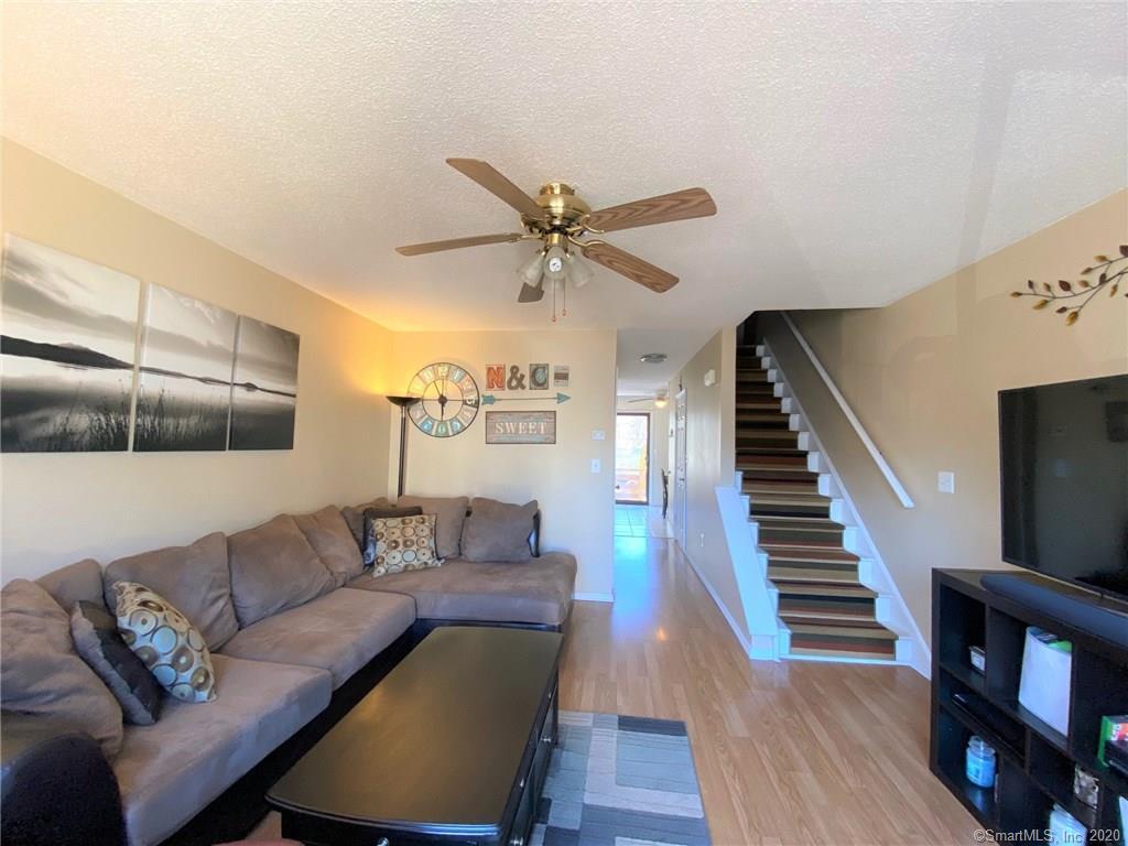 Property Photo:  269 Captain Thomas Boulevard 4  CT 06516 