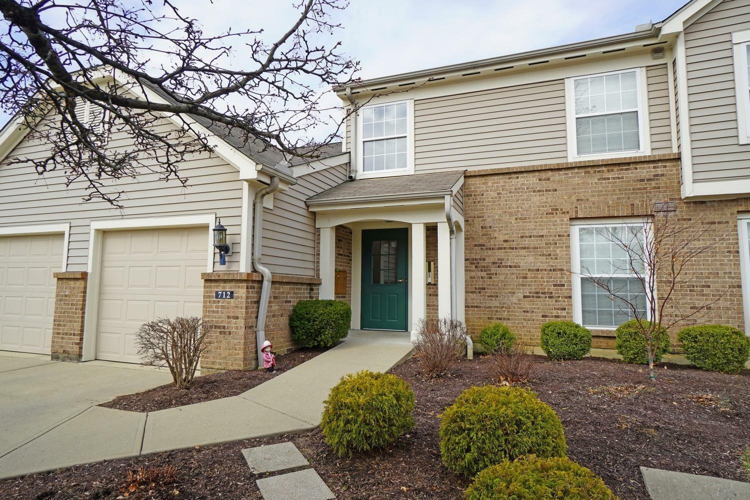 Property Photo: 712 Castlegate Ln 101 OH 45231