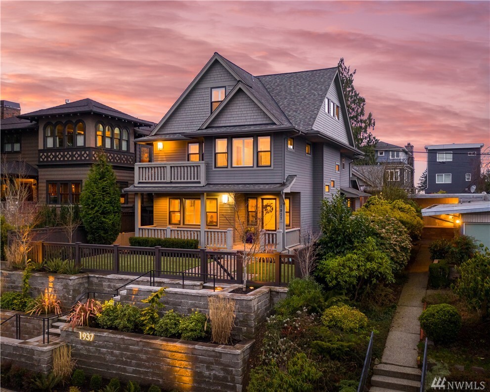 Property Photo: 1937 3rd Ave W WA 98119