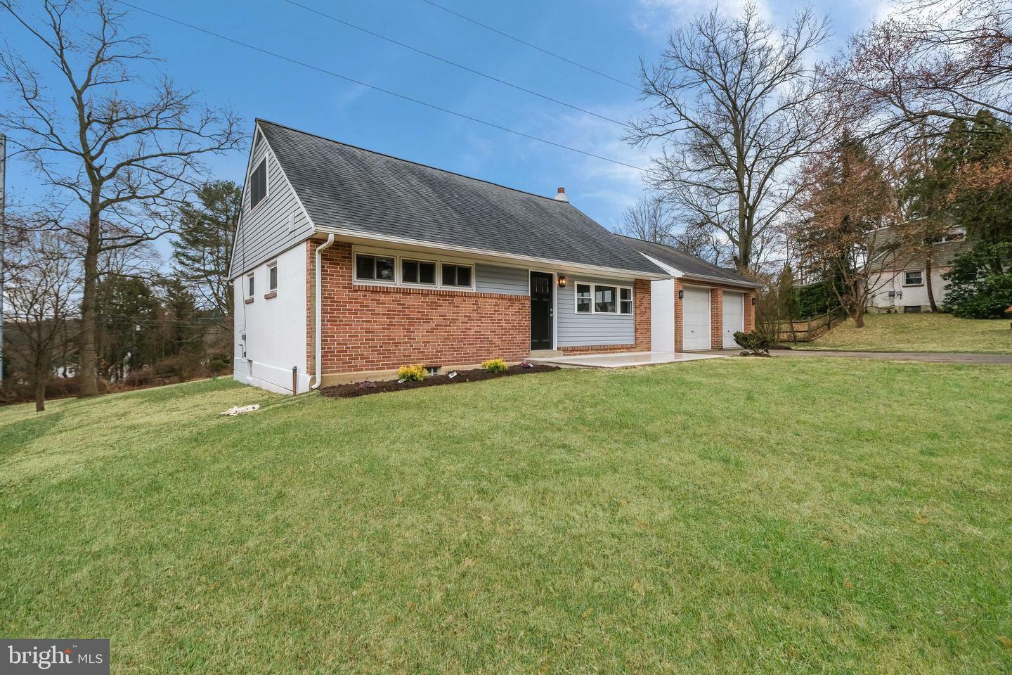 Property Photo: 59 Rampart E PA 19063