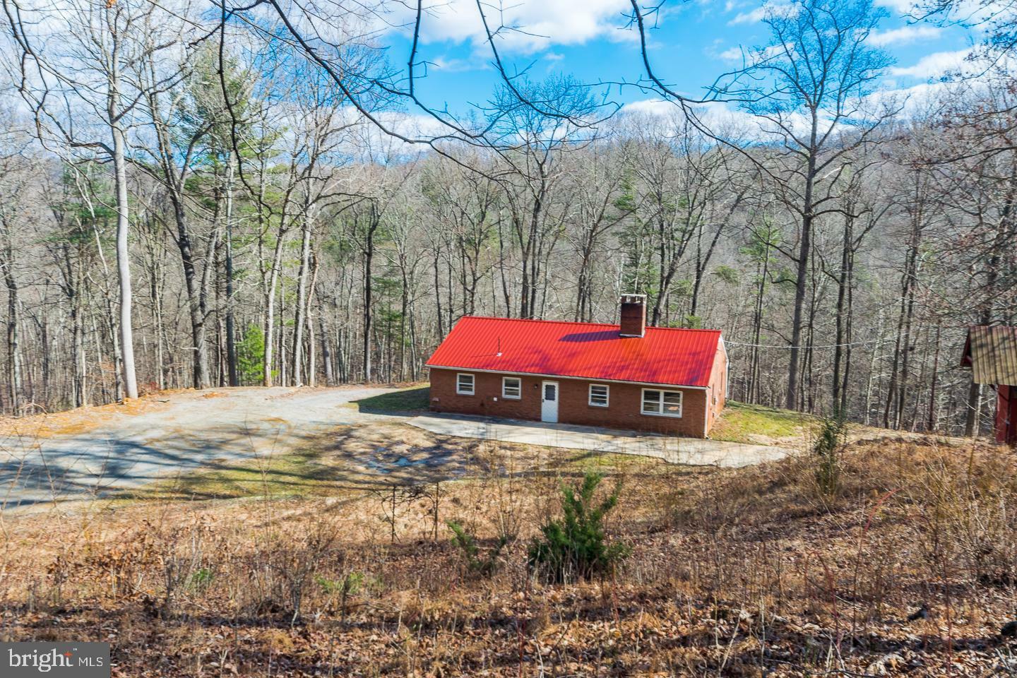 Property Photo: 104 Quaint Acres Lane WV 25411