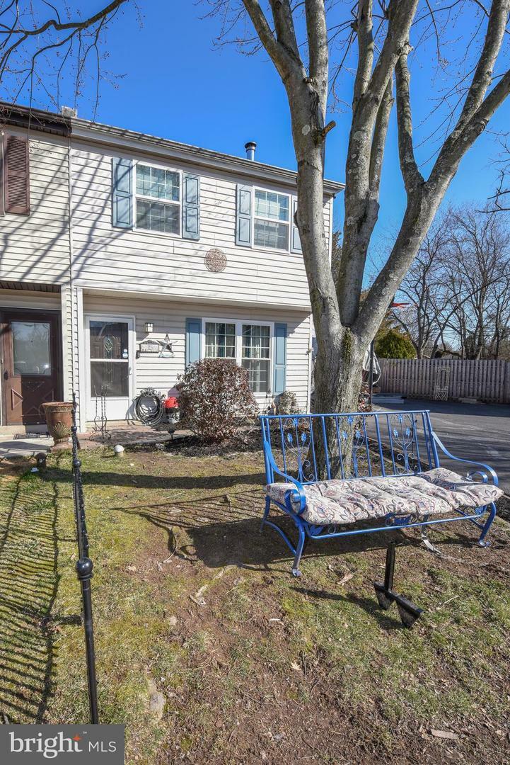 Property Photo:  15 Elwood Court  PA 18951 