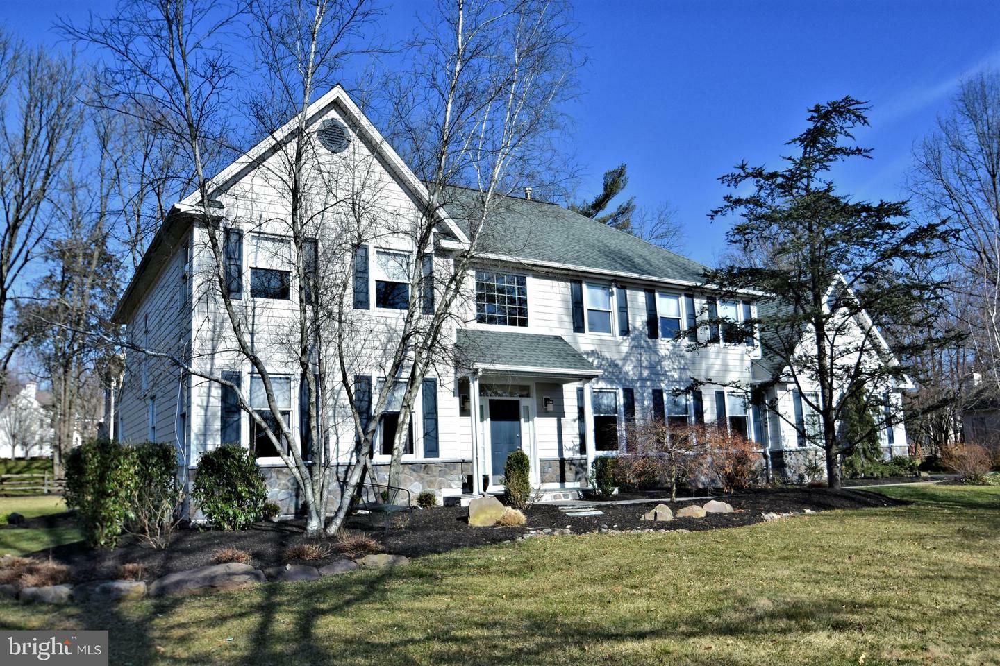 Property Photo:  722 Meadowcreek Circle  PA 19002 