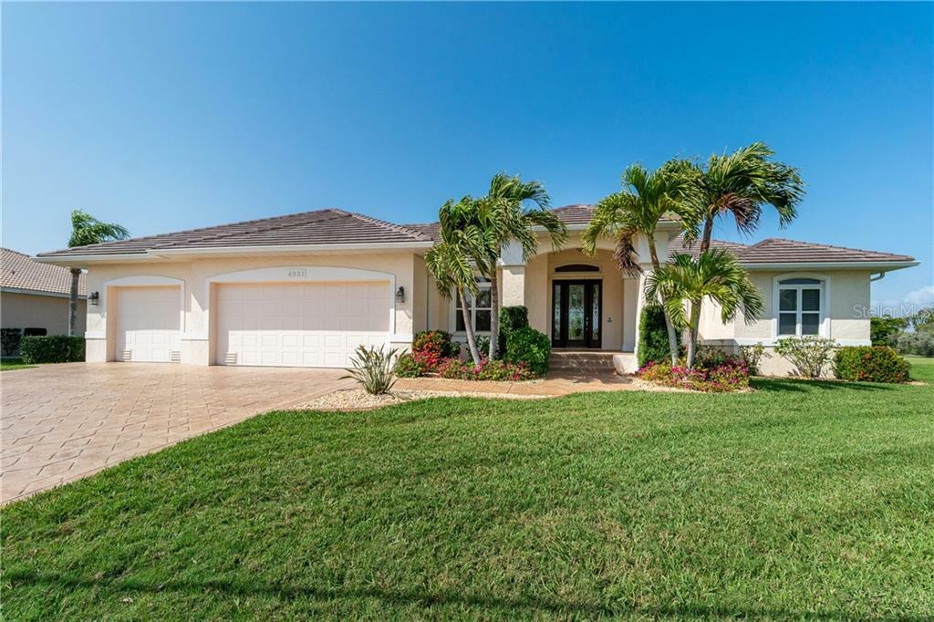 Property Photo:  4031 La Costa Island Court  FL 33950 