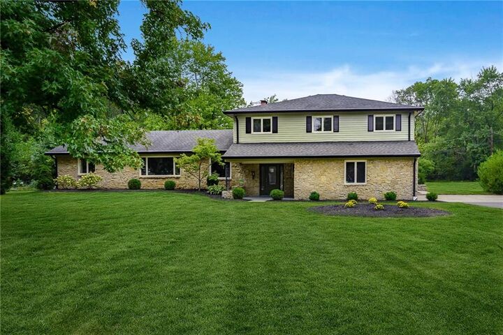 460 Braeside North Drive  Indianapolis IN 46260 photo