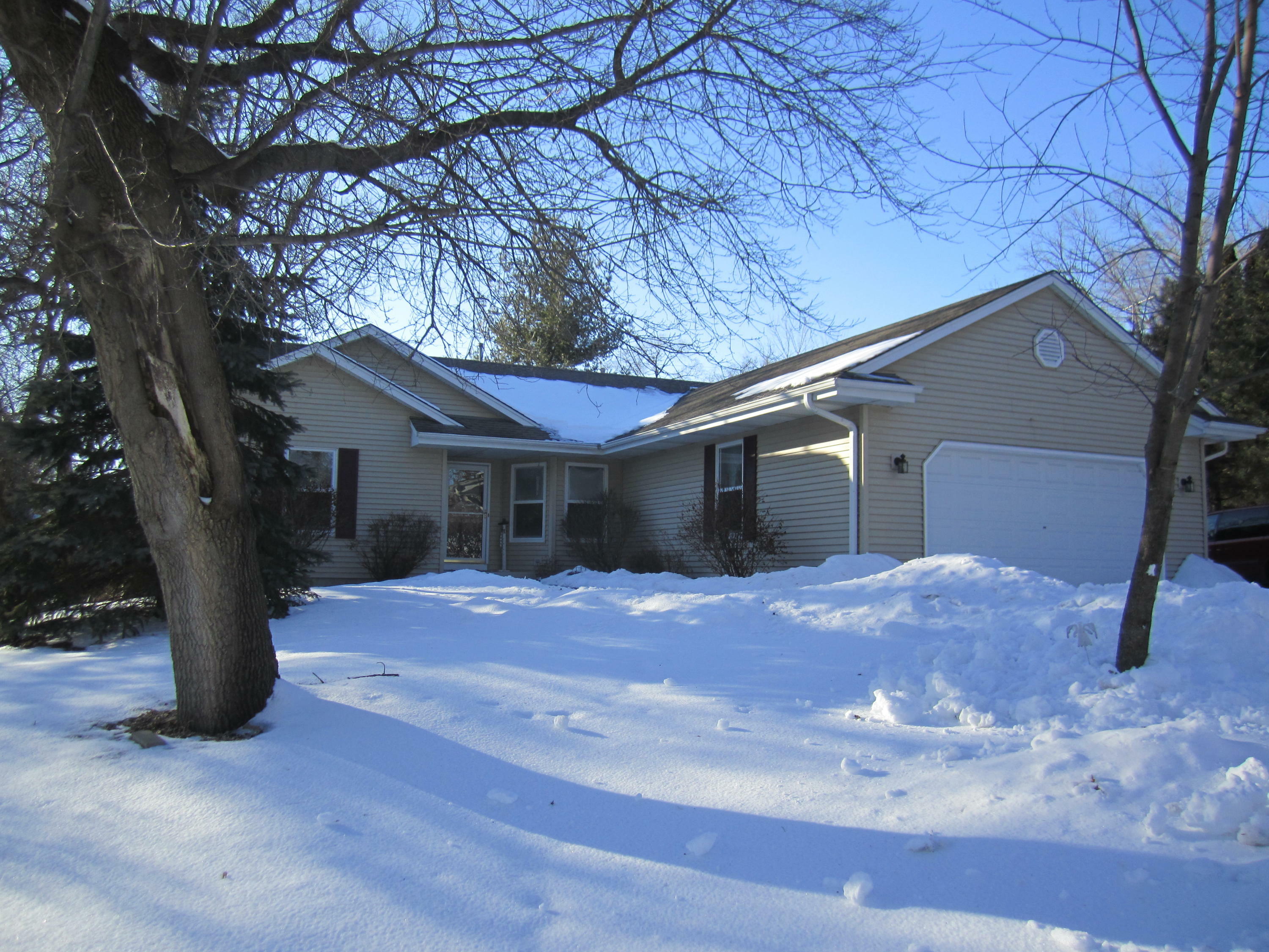 Property Photo: N9143 Ash St WI 53120