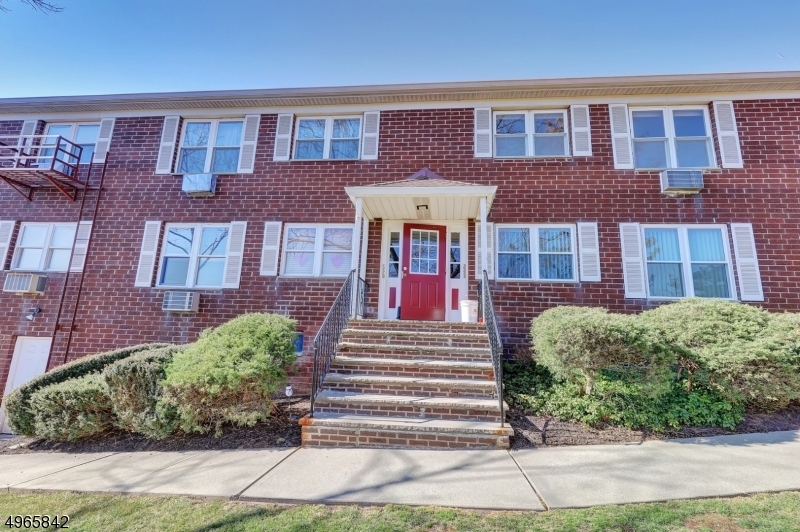 Property Photo:  100 Pierson Miller Dr-E3  NJ 07442 