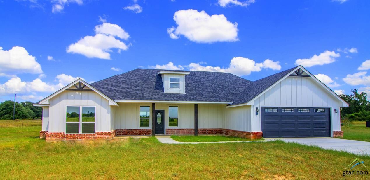 Property Photo:  16438 Cr 4101  TX 75771 