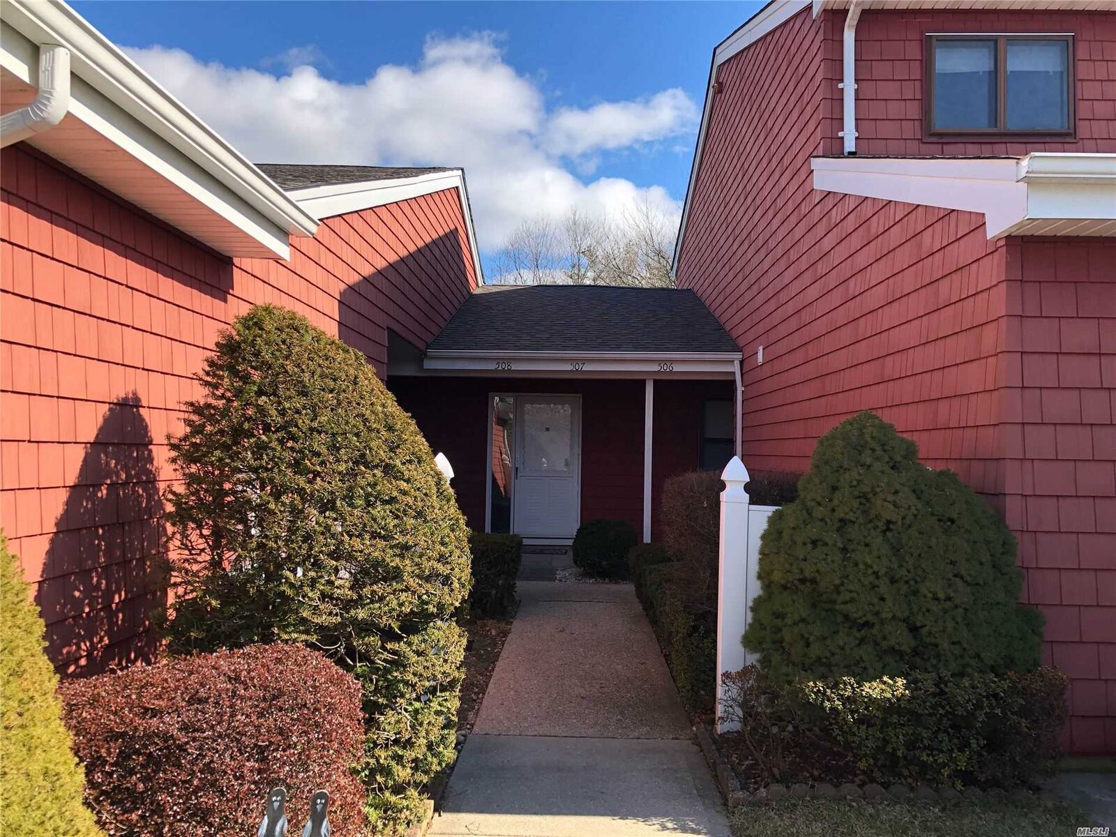 Property Photo:  507 Drew Drive  NY 11780 