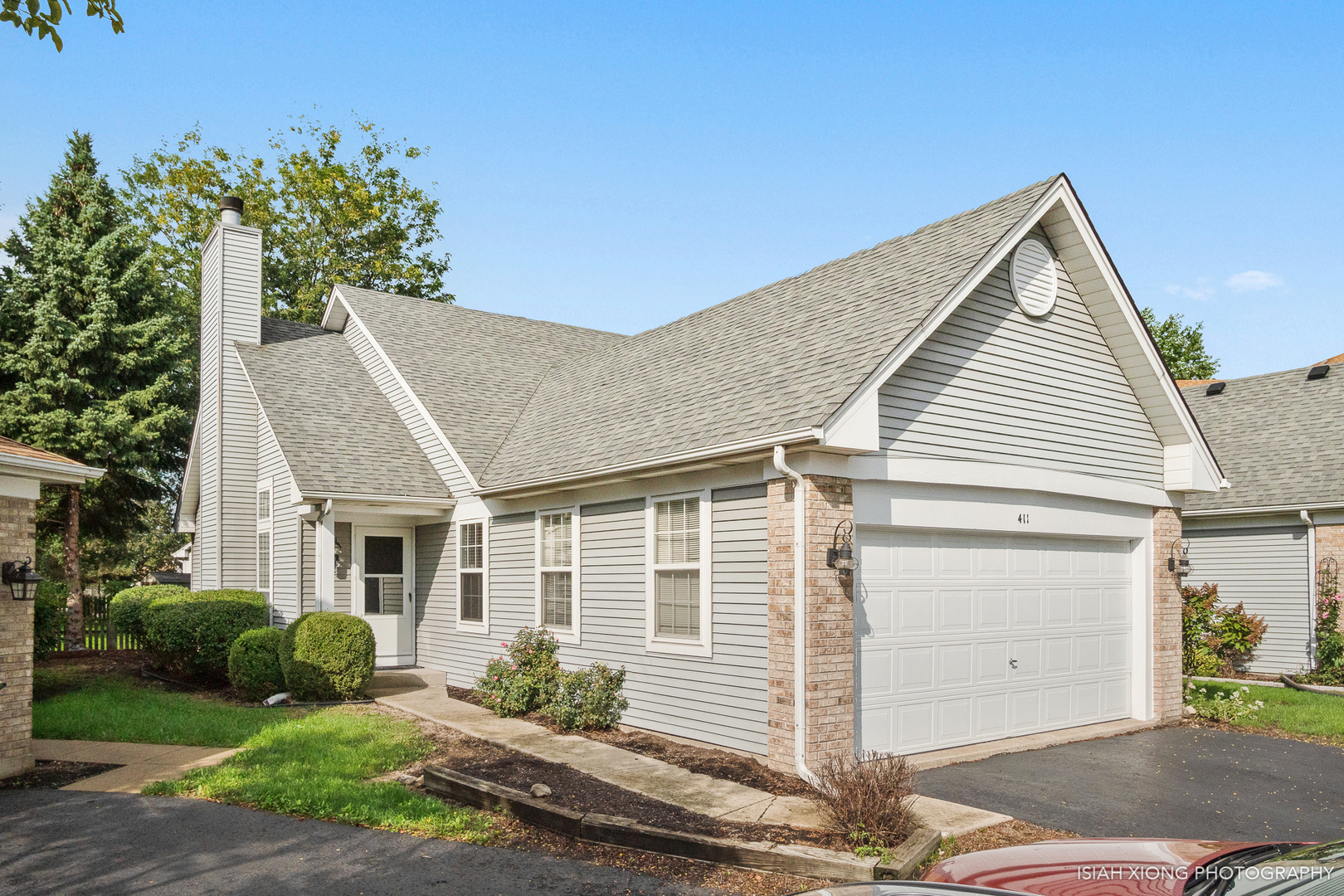 Property Photo: 411 Prairieview Drive IL 60543