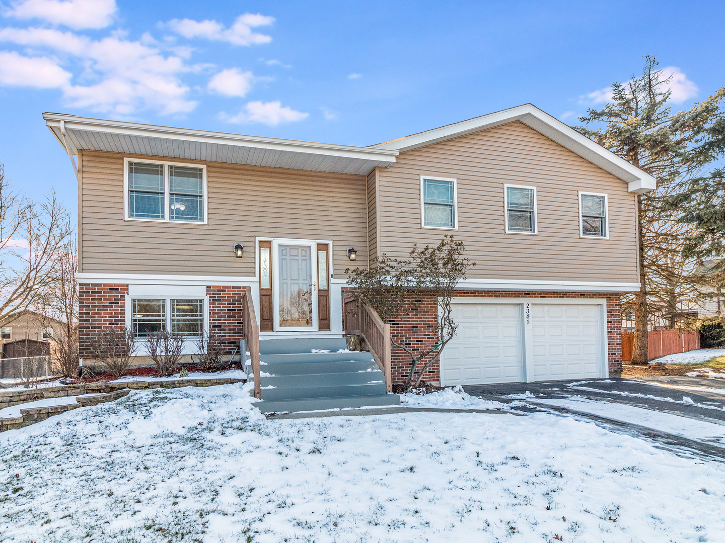 Property Photo: 2341 Waterfall Lane IL 60133